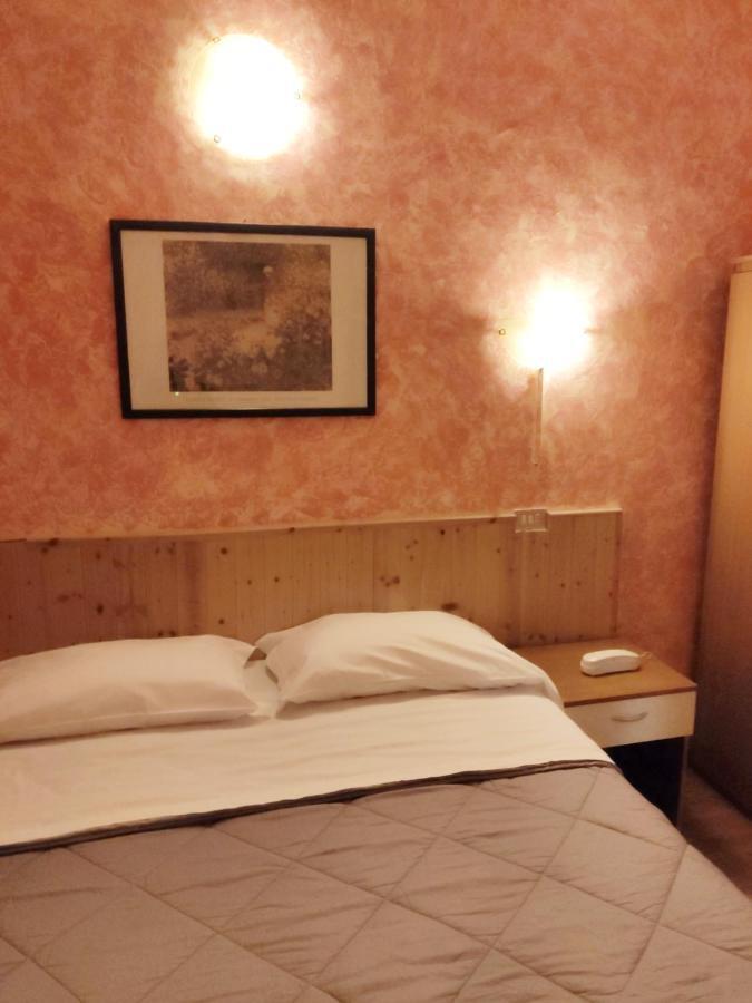 Hotel Ariosto Centro Storico Reggio Emilia Dış mekan fotoğraf